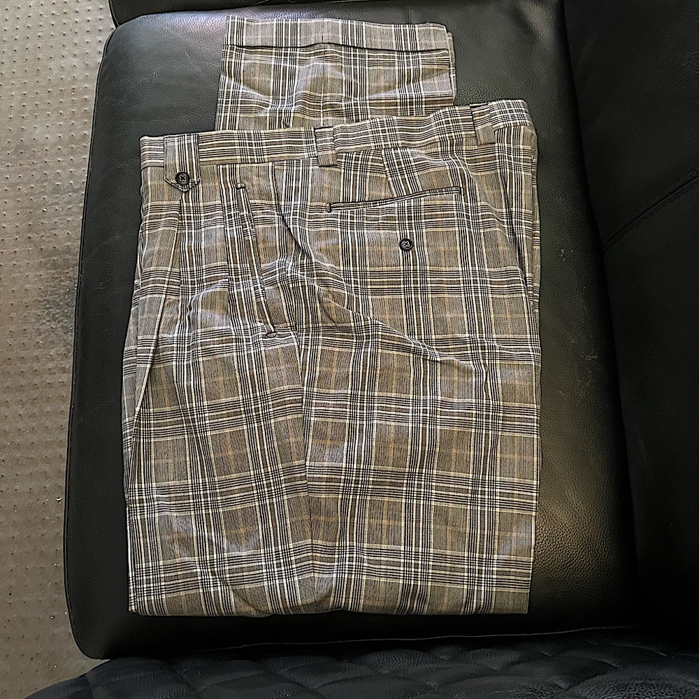 Men’s French Pocket Pleated Dress Slacks size 38 - 31 and 32 Lengths